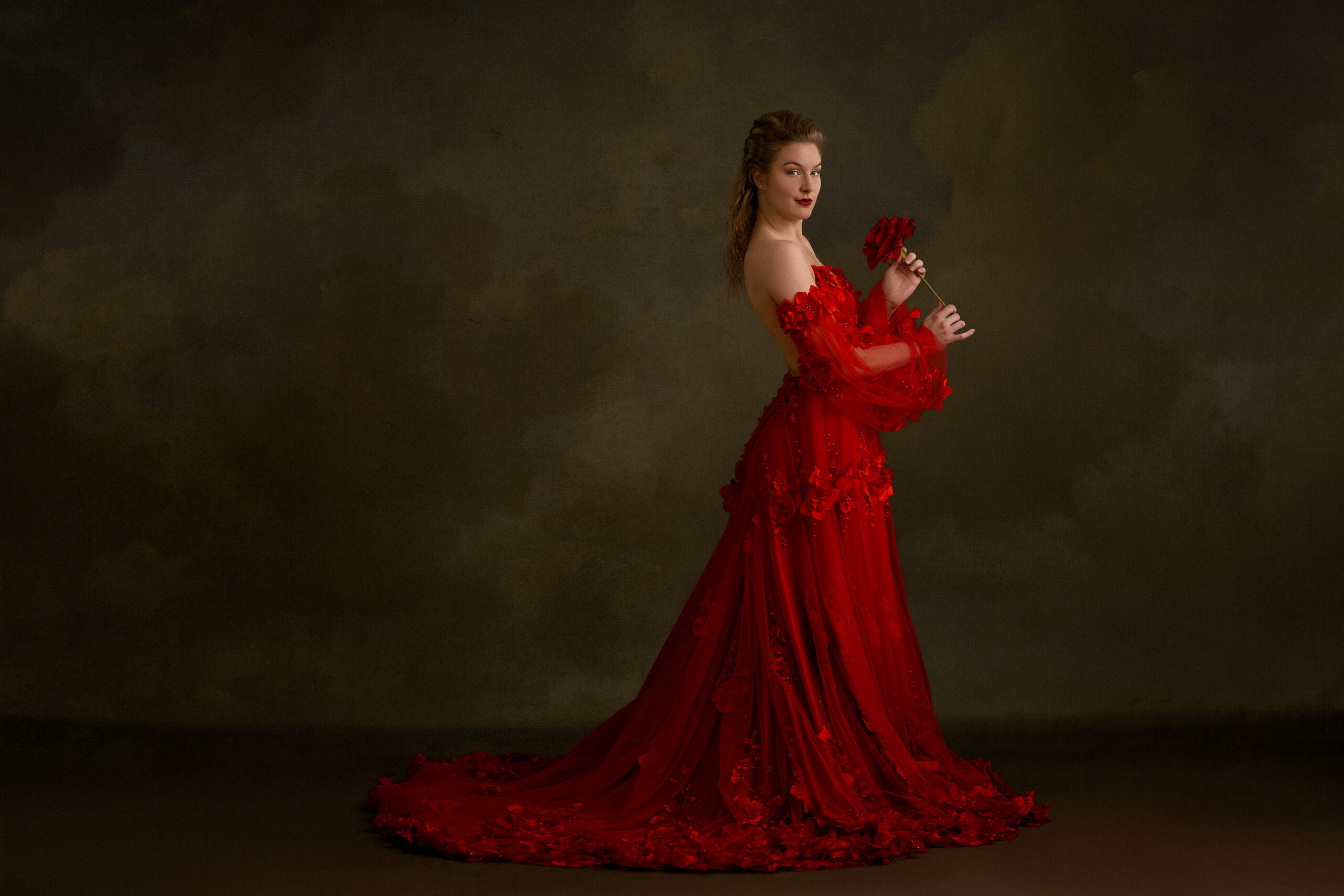 Ace Photography | Fine Art fotoshoot van dame in handgemaakte rode jurk