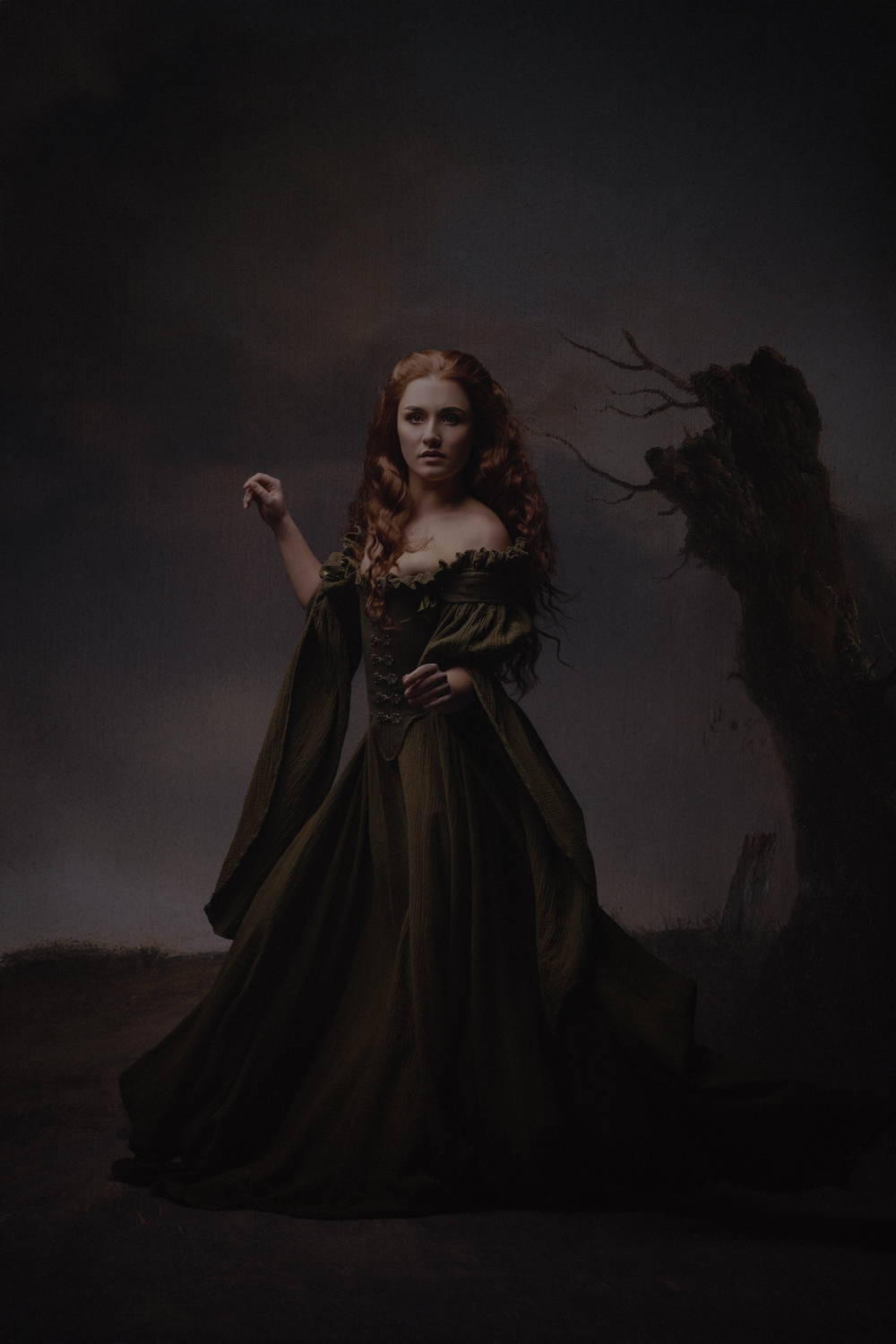 Theatraal fine art portret vrouw in groene jurk — Meesterwerk Ace Photography Zaltbommel
